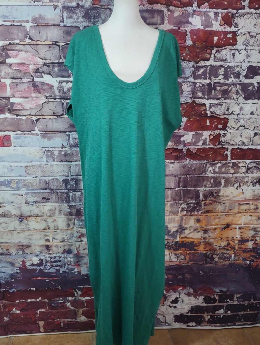 Universal Thread Emerald Green Scoop Neck Maxi Dress